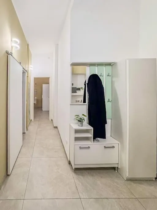 Roomy 6 Guests, City Launchpad, 30Mts To Loreto M1 M2 Milan